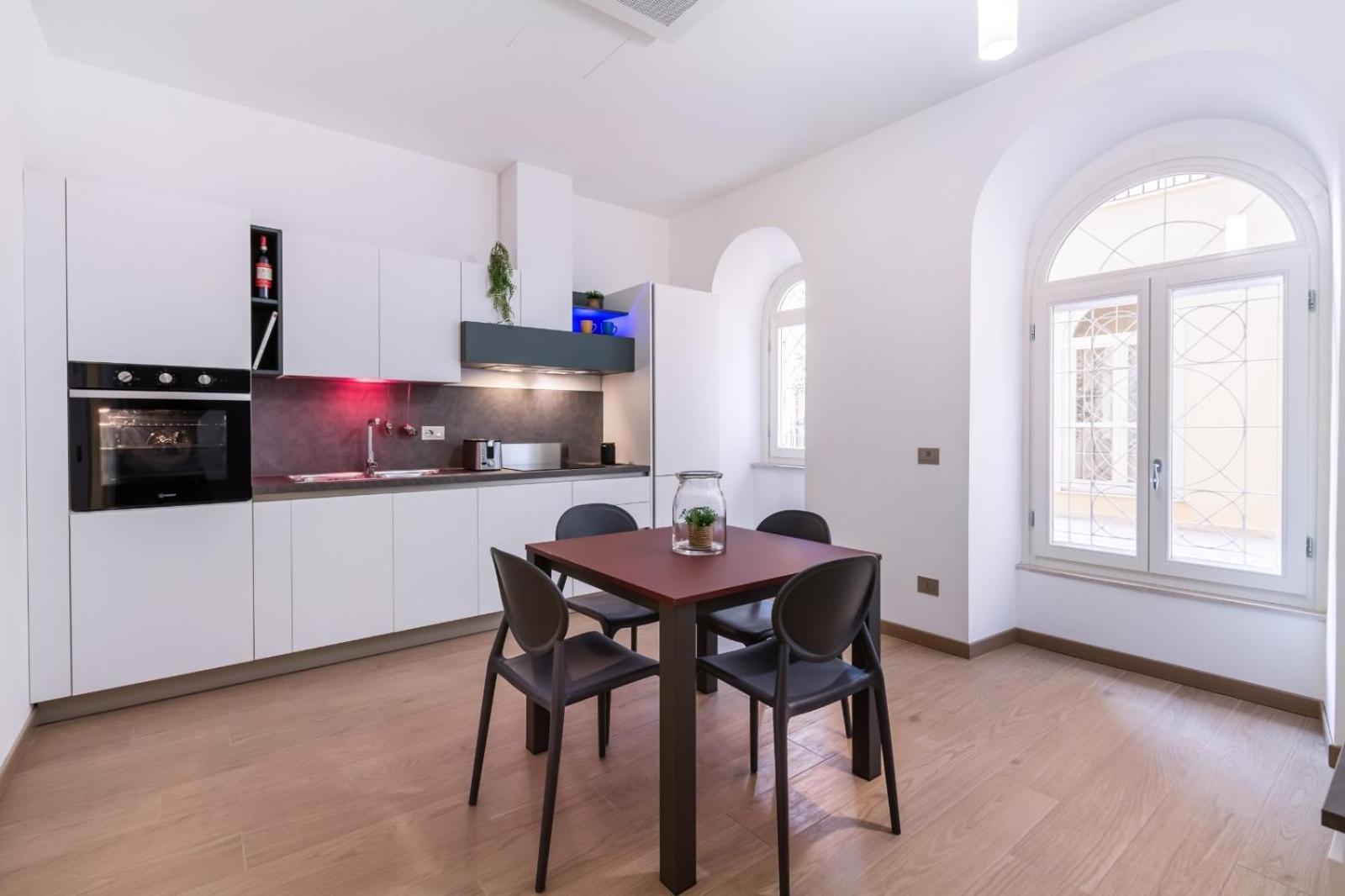 Apartment Joivy Cavour Luxury Rom