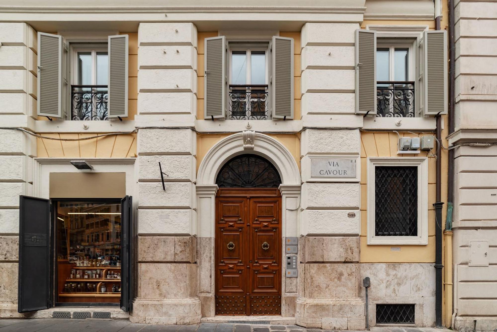 Apartment Joivy Cavour Luxury *