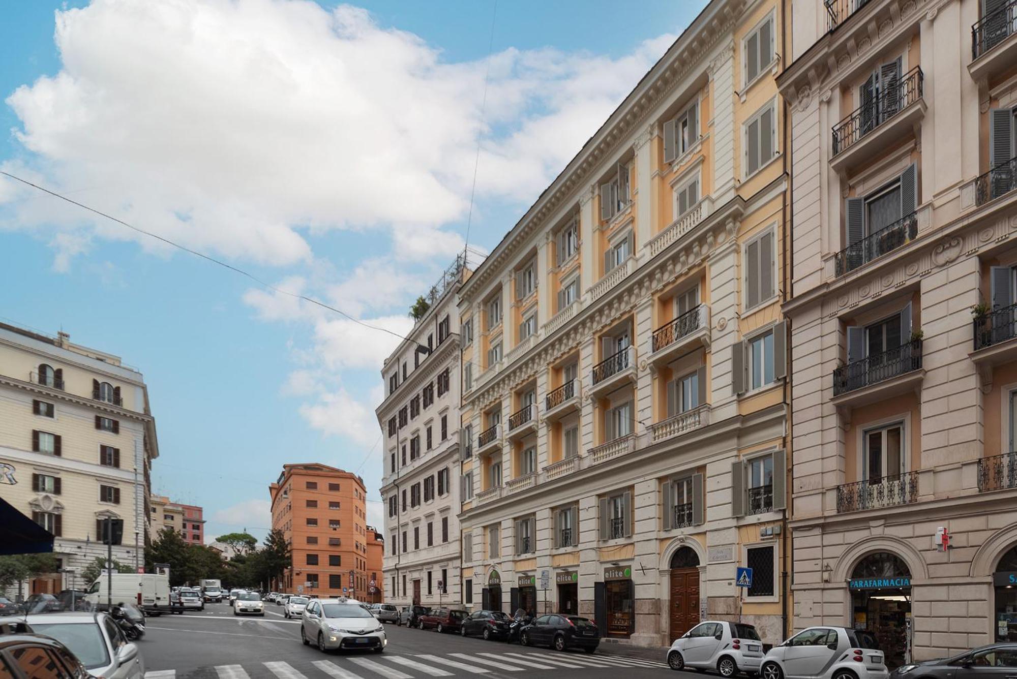 Apartment Joivy Cavour Luxury